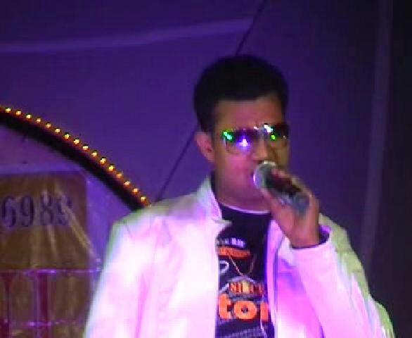 best male bollywood singer west-delhi