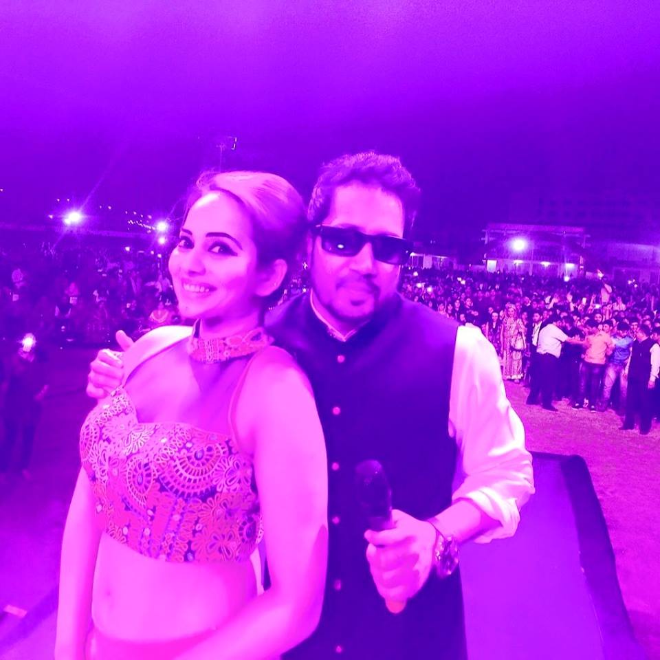 famous female singer west-delhi