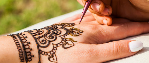 famous mehndi artist west-delhi