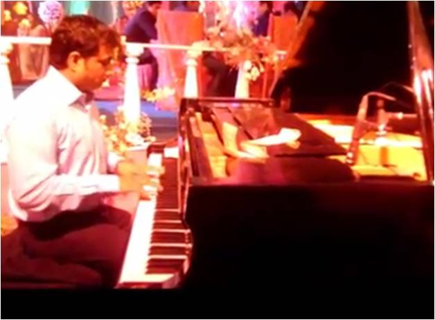 male piano player west-delhi