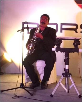indian saxophone player west-delhi