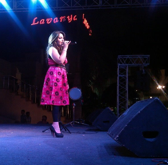 female singer west-delhi