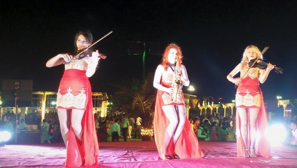 female trio musicians west-delhi